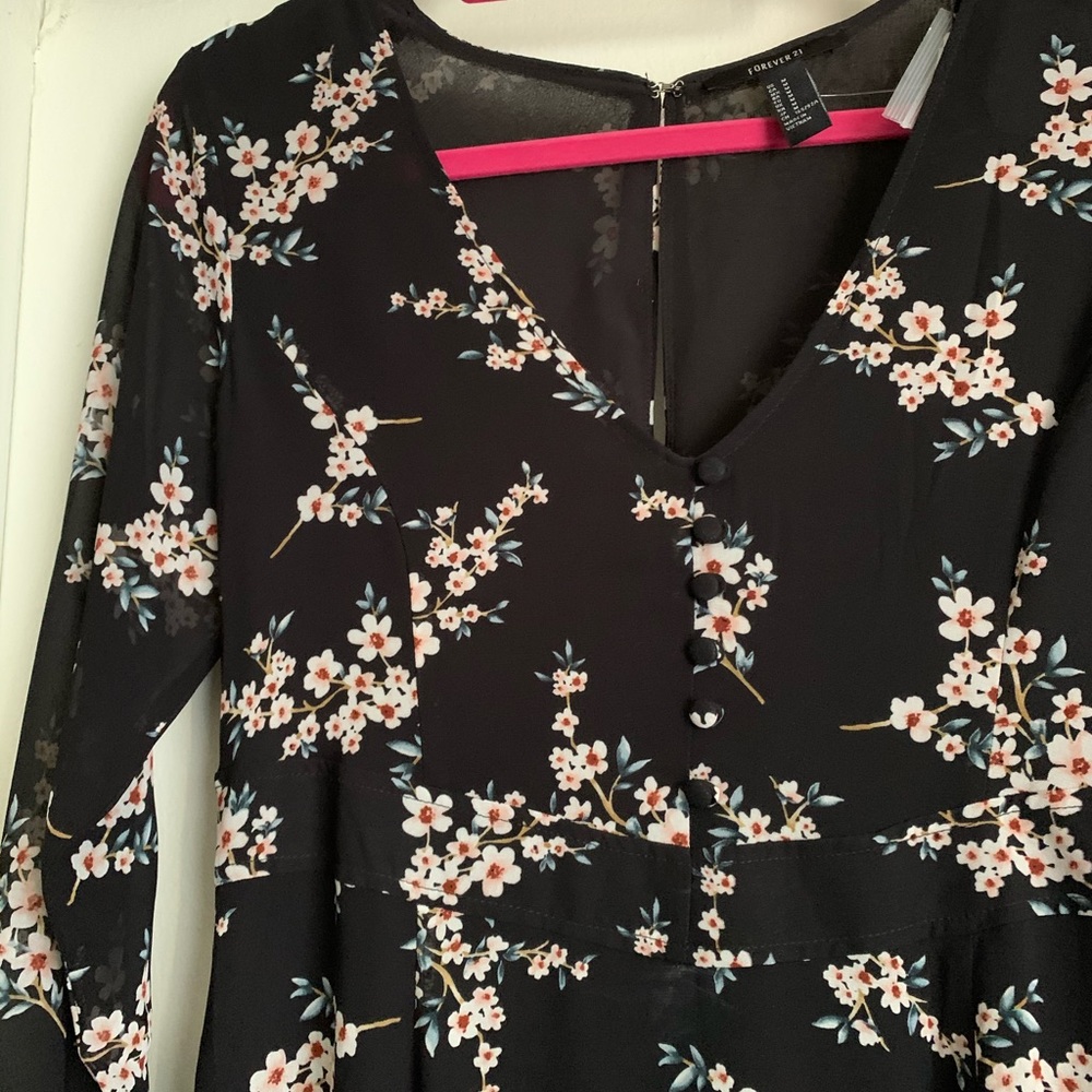 Forever 21 BRAND NEW Sleeved Maxi Dress